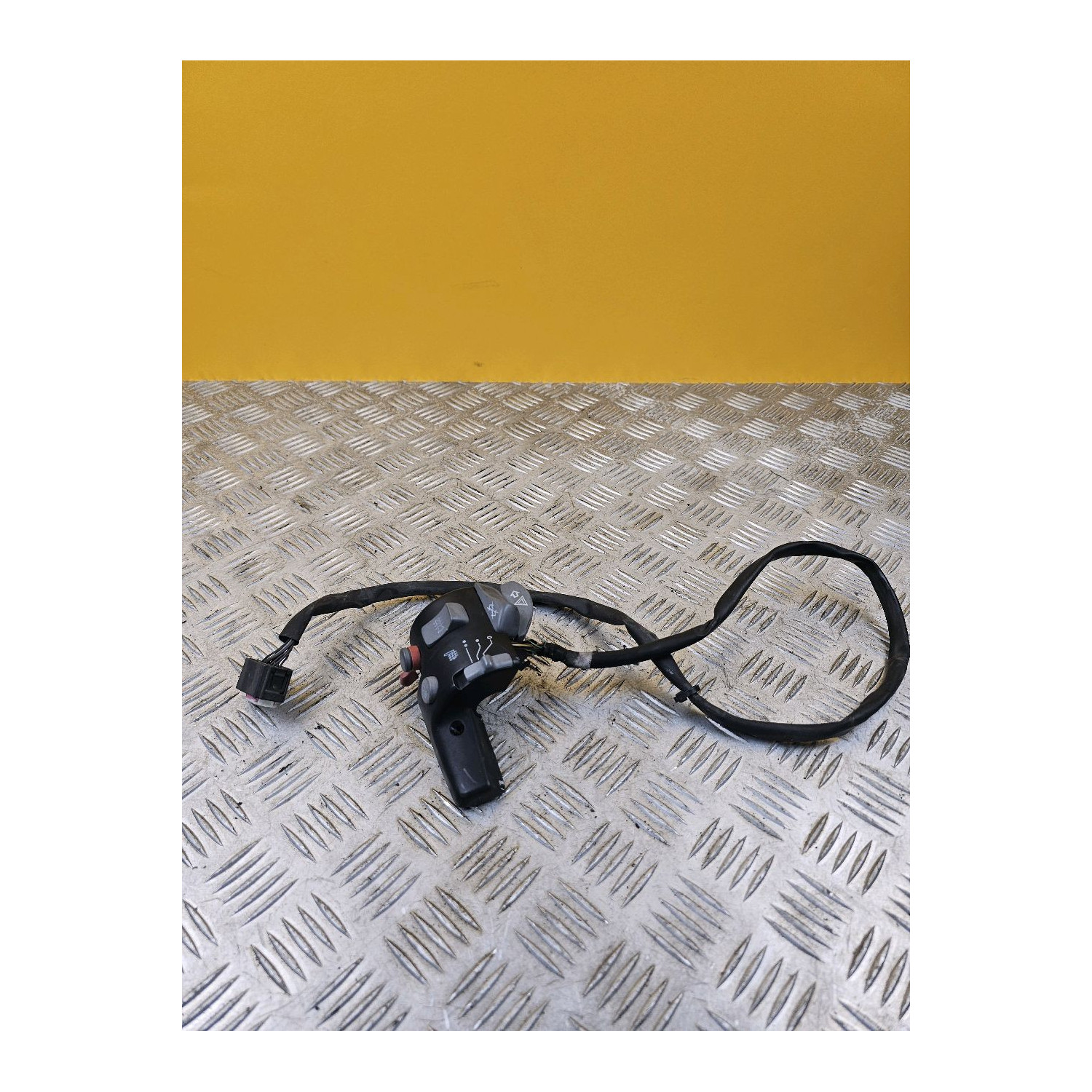 Commodo droit démarrage pour BMW R 1200 RT 2005