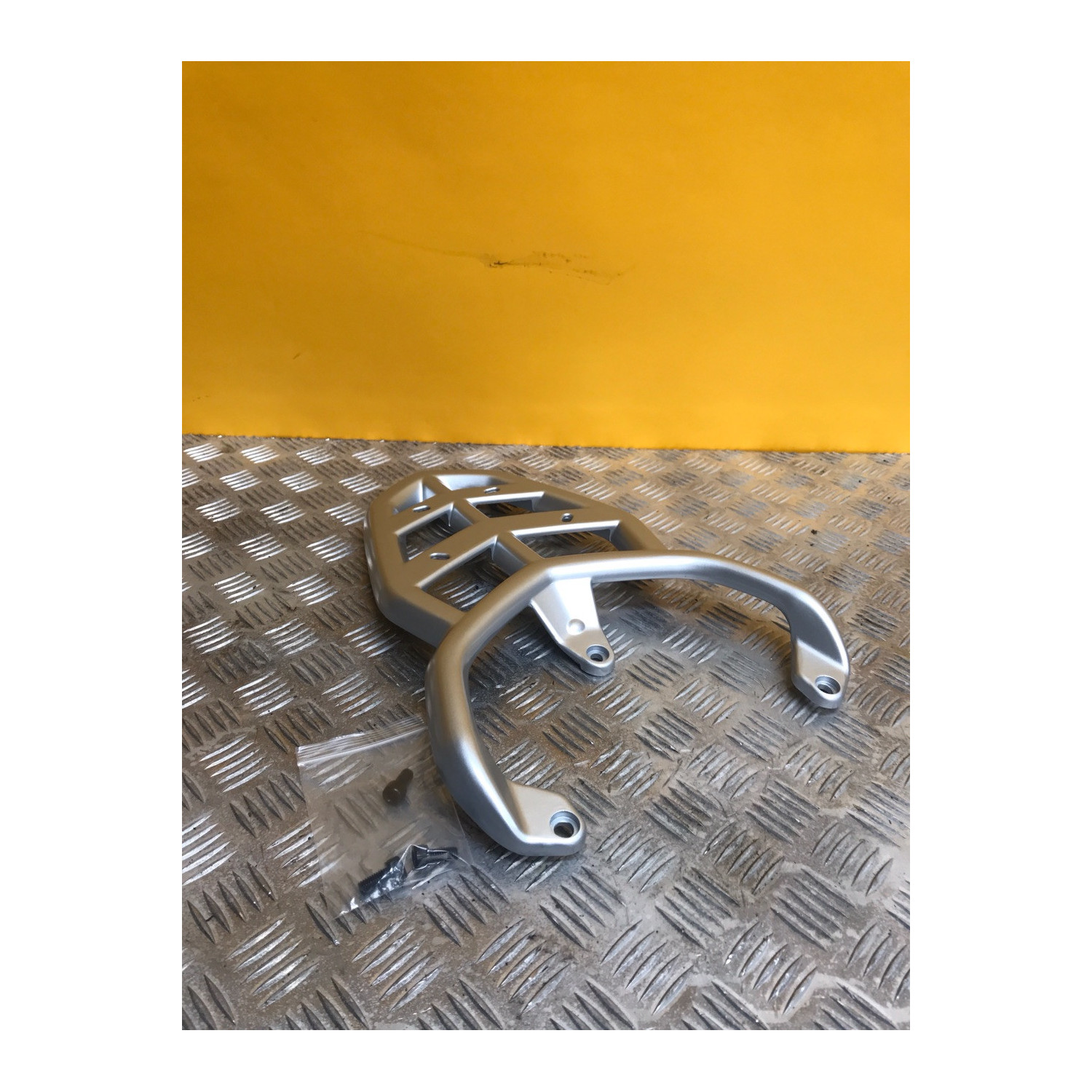 Porte bagage pour PEUGEOT KISBEE 50 A07005