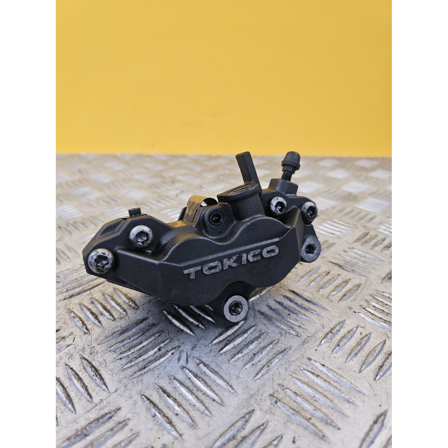étriers de frein avant droit pour SUZUKI SV 1000 S 2003