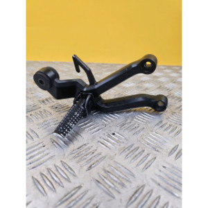 Platine repose pieds arrière droite pour SUZUKI SV 1000 S 2003