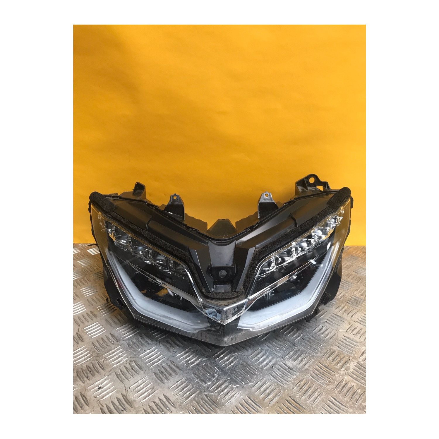 Phare avant pour HONDA GOLDWING 1800C 2020