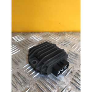 Régulateur de tension pour YAMAHA XMAX 125 2011