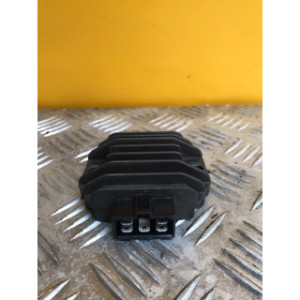 Régulateur de tension pour YAMAHA XMAX 125 2011
