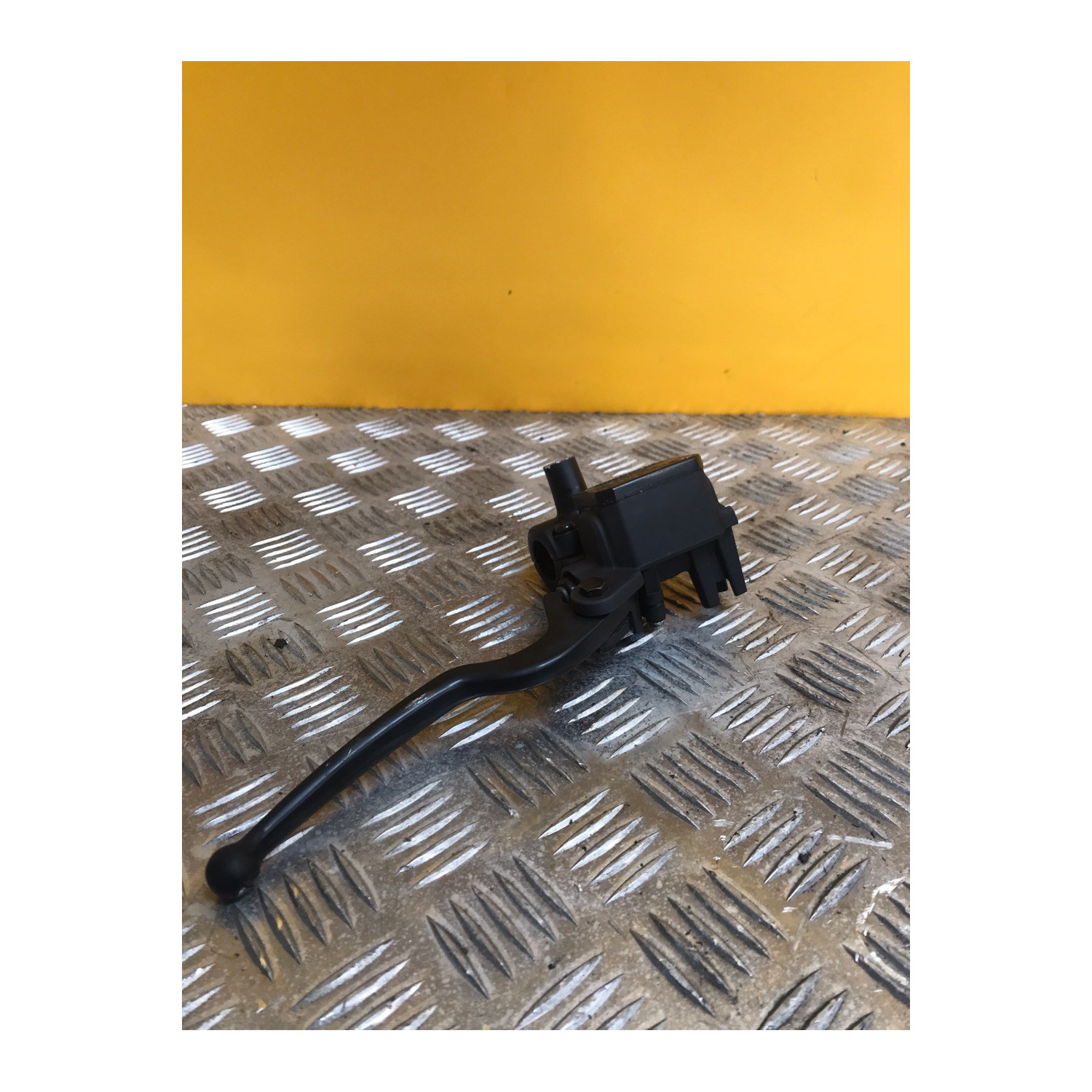 Maitre cylindre frein avant pour YAMAHA XMAX 125 2011