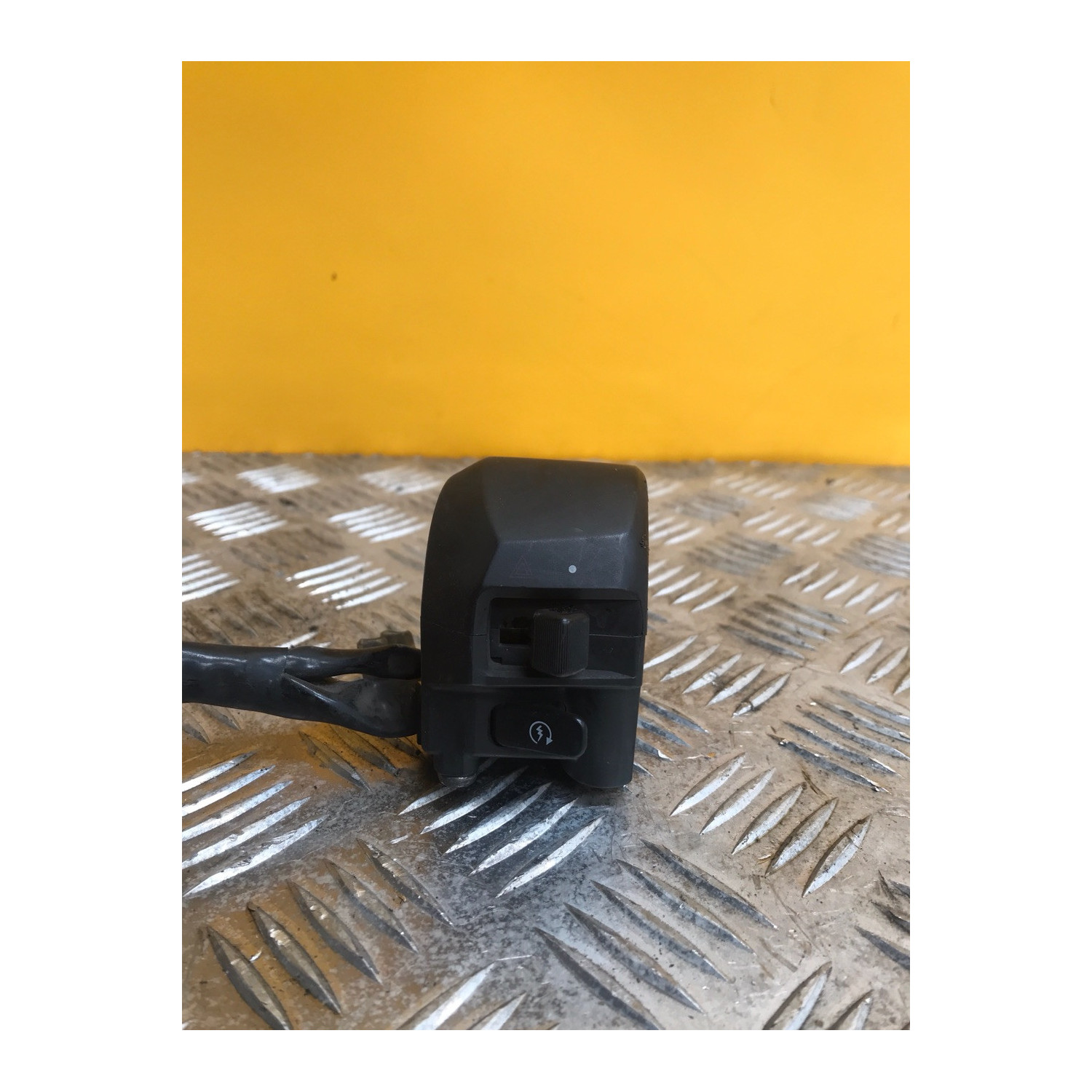 Commodo droit démarrage pour YAMAHA XMAX 125 2011