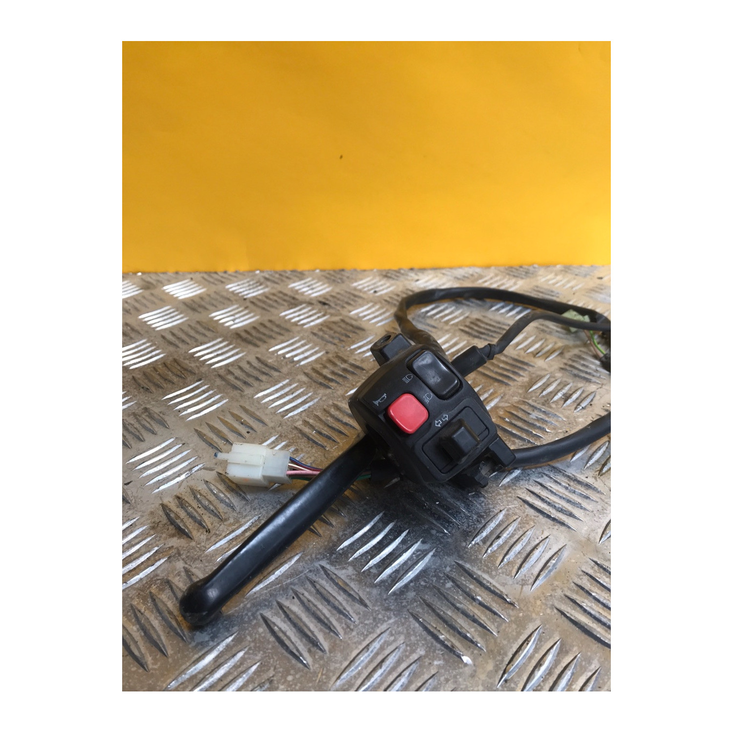 Commodo gauche pour MBK STUNT 50 2005