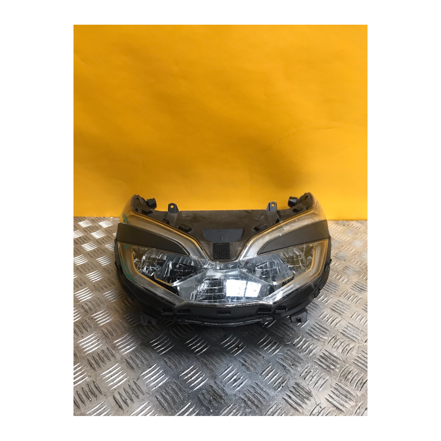 Phare avant pour HONDA PCX 125 2018