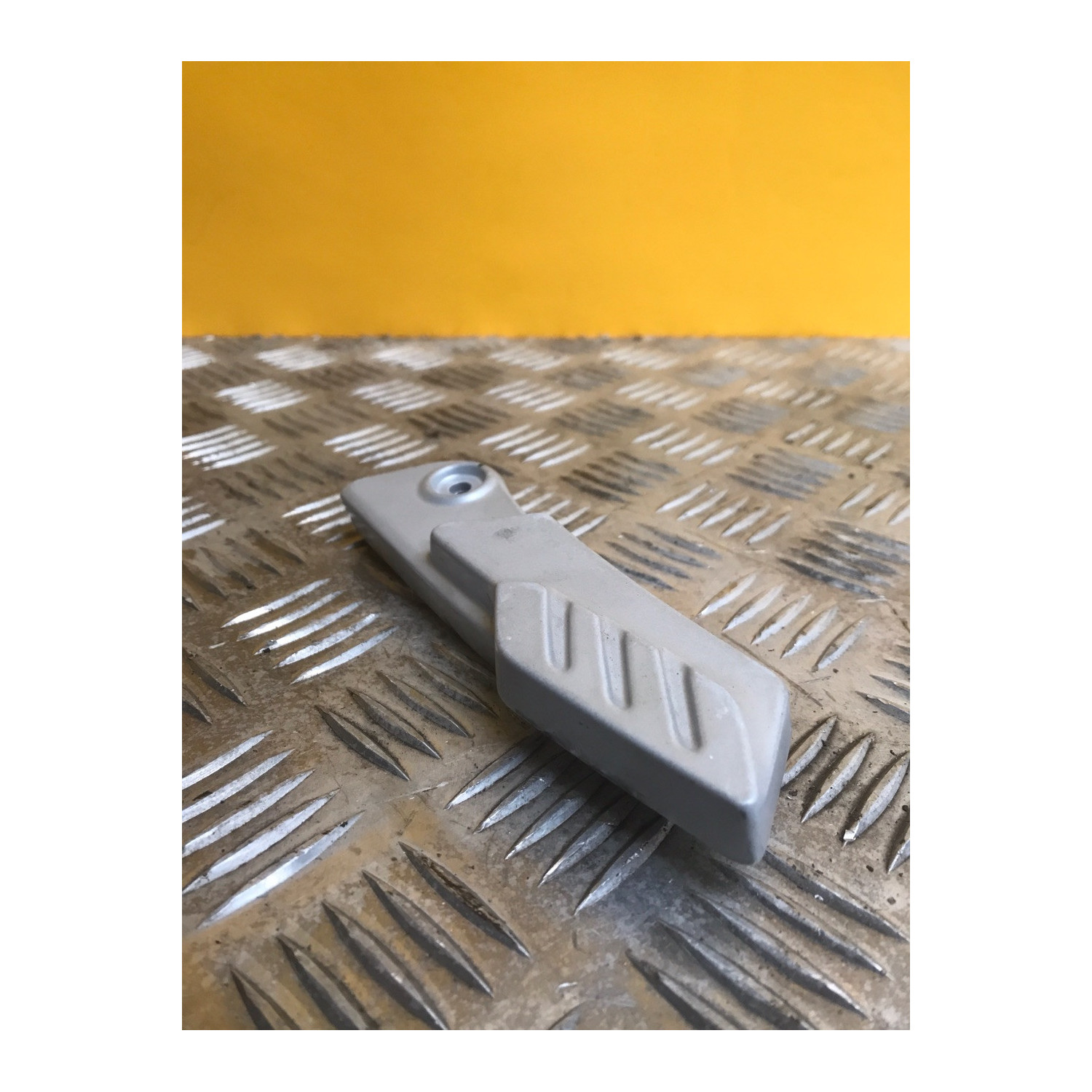 Repose pied arrière gauche pour PIAGGIO ONE 1 125 2022