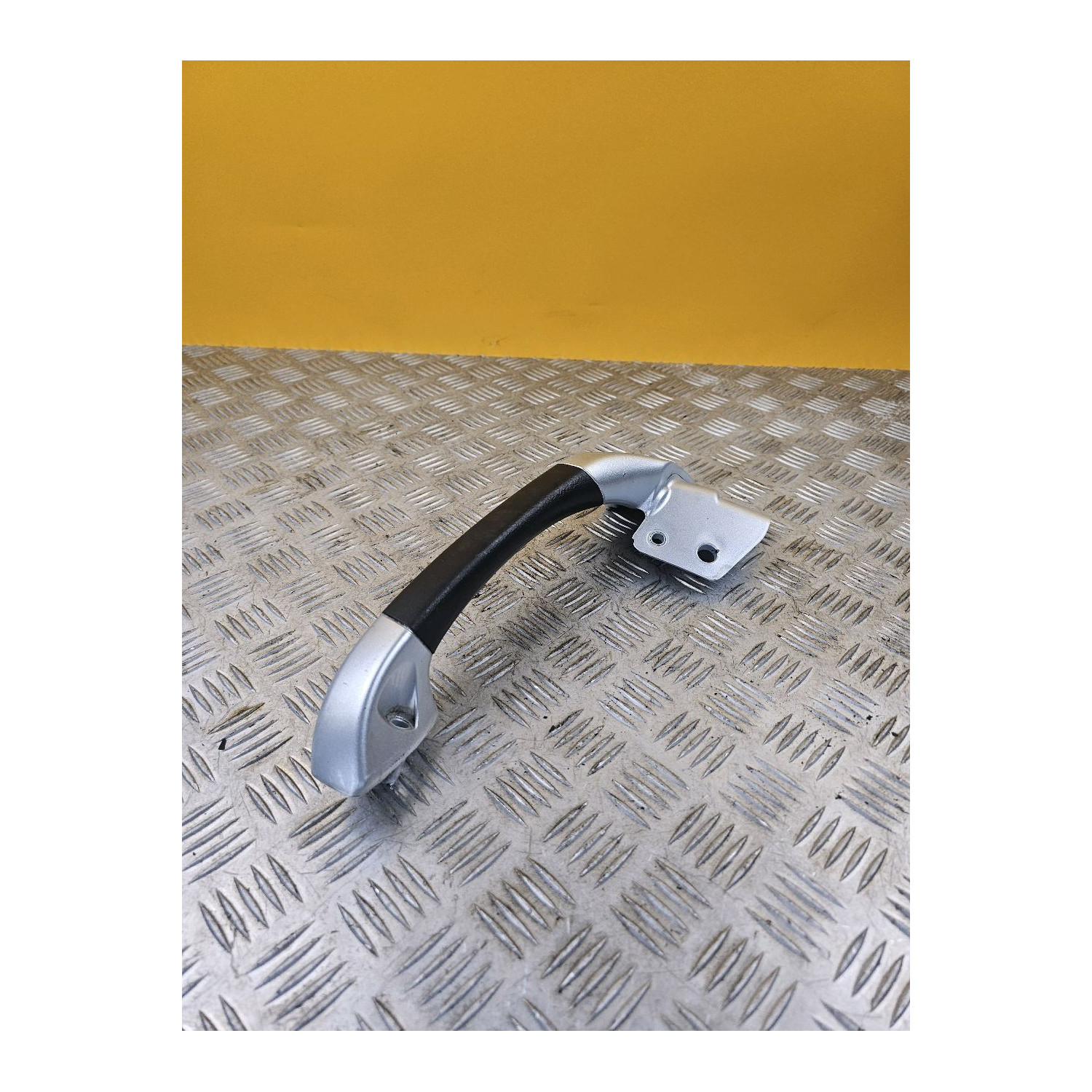 Poignée passager droite pour PIAGGIO MP3 300 2012