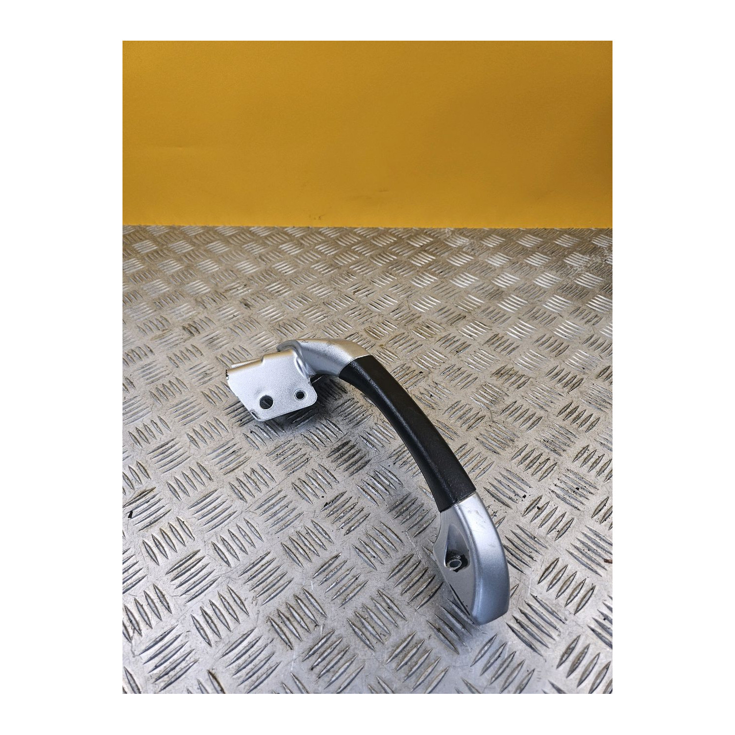 Poignée passager gauche pour PIAGGIO MP3 300 2012
