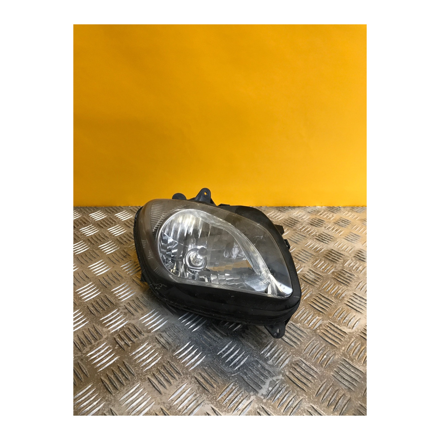 Optique avant gauche pour SUZUKI BURGMAN 650 2010