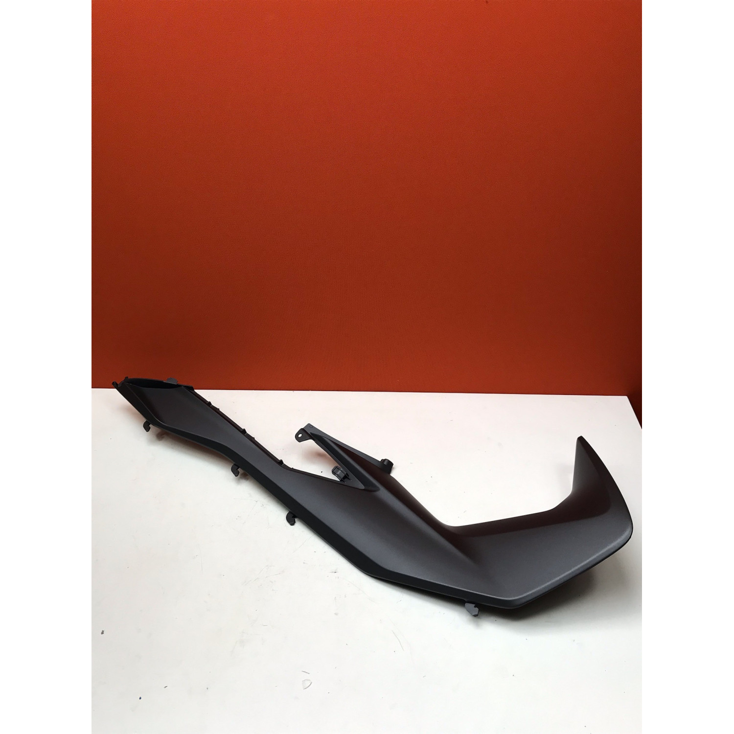 Flanc de carénage droit pour HONDA FORZA NSS 125 83520-K0B-T00ZJ