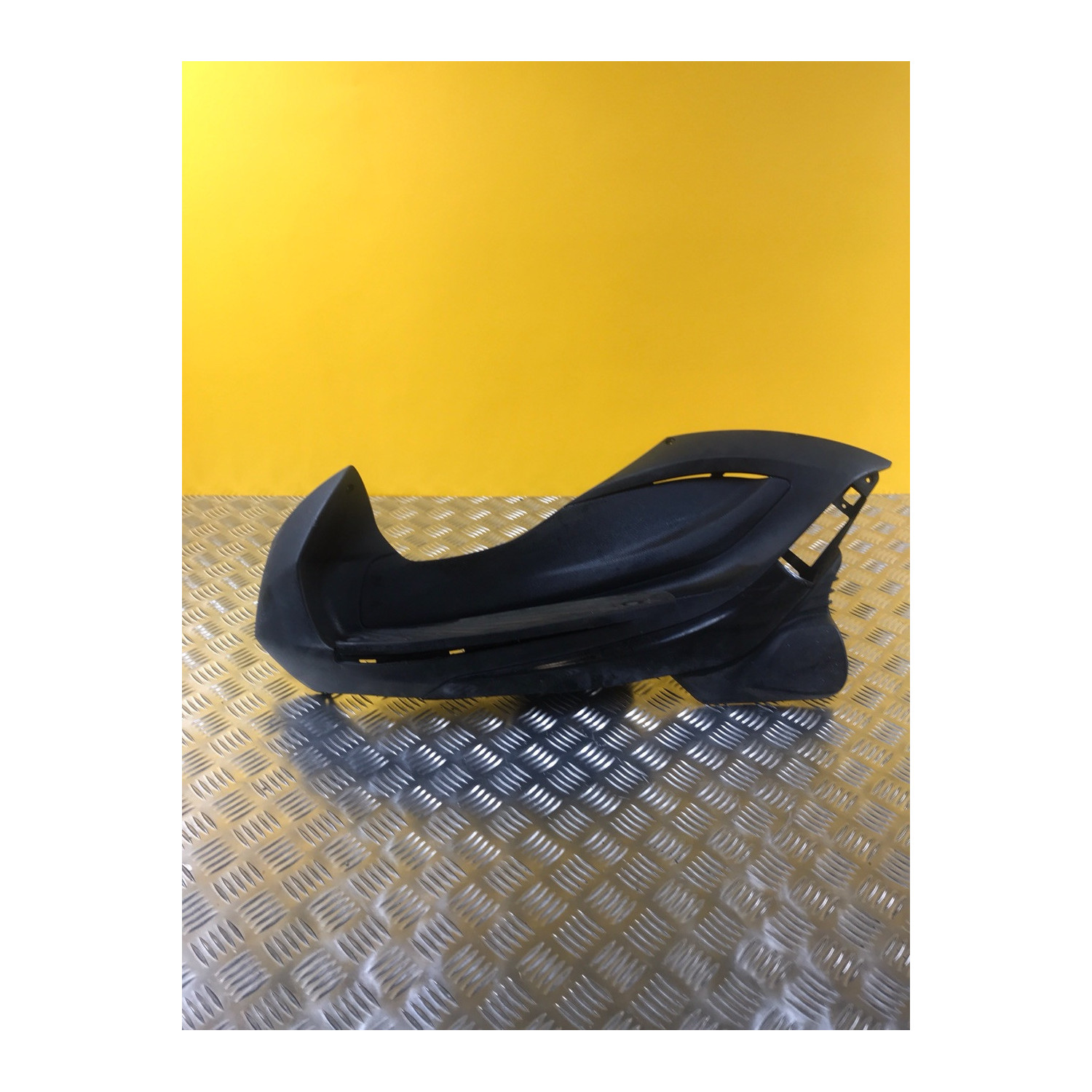 Support de marche pied gauche pour PIAGGIO BEVERLY 125 2016