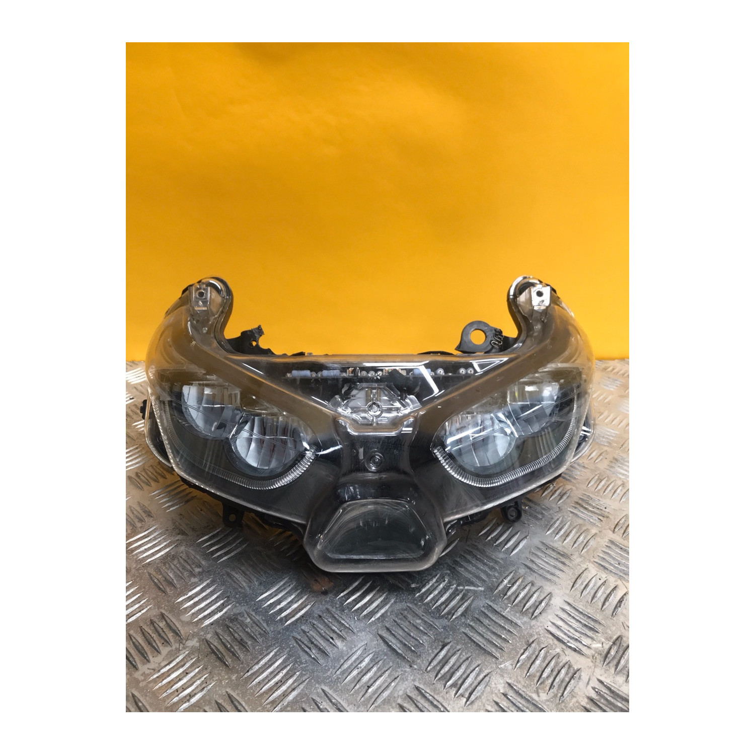 Phare avant pour YAMAHA XMAX 125 2021