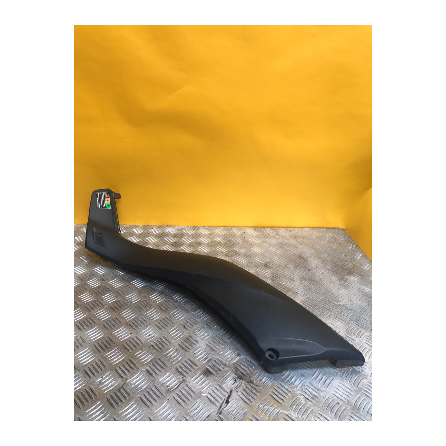 Carénage sous selle gauche pour YAMAHA XMAX 125 2021