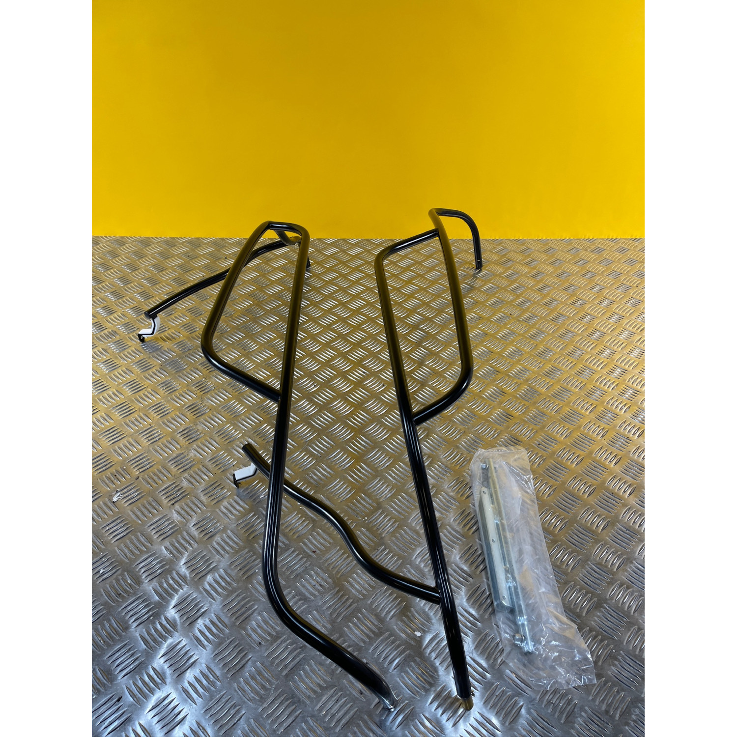 Protection de chassis pour PIAGGIO VESPA 125 GTS 2018 1B000703
