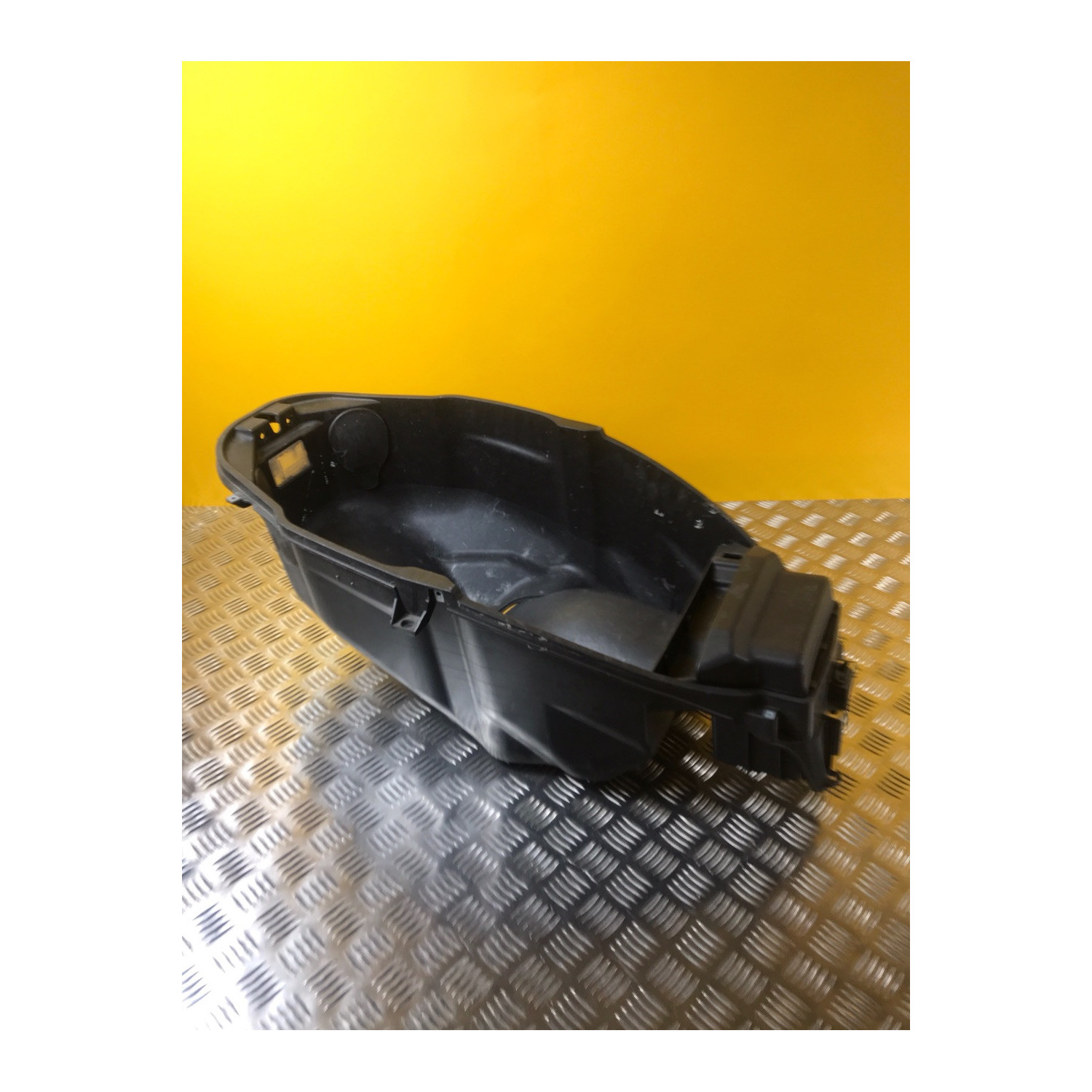 Coffre sous selle pour PIAGGIO BEVERLY 350 2014