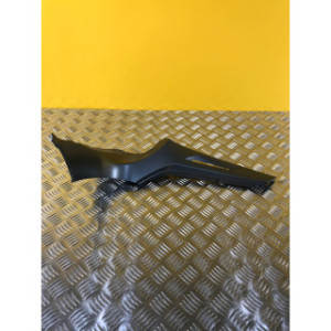 Cache latéral arrière sous selle gauche pour PIAGGIO BEVERLY 350 2020