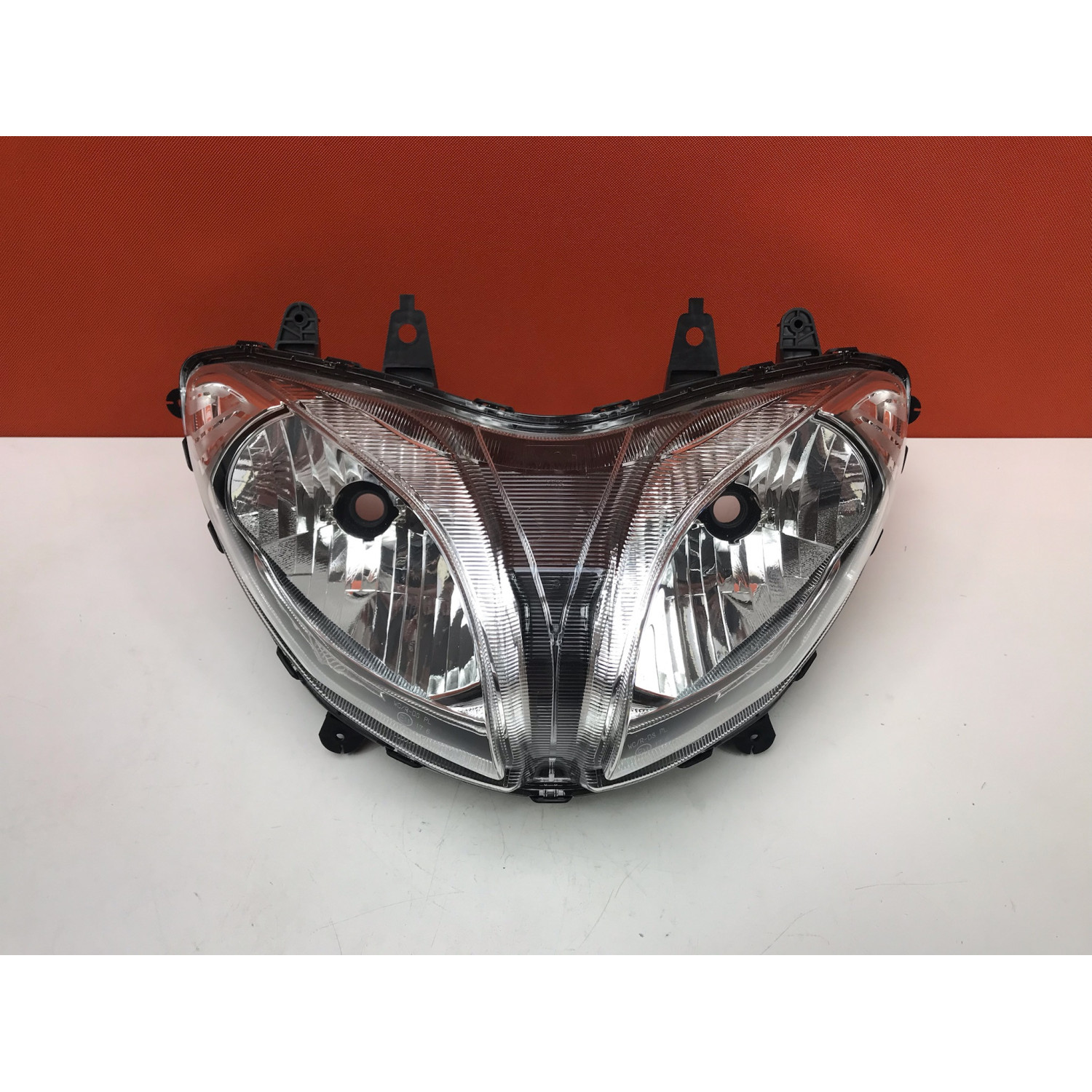Phare avant pour SUZUKI BURGMAN 650 2017