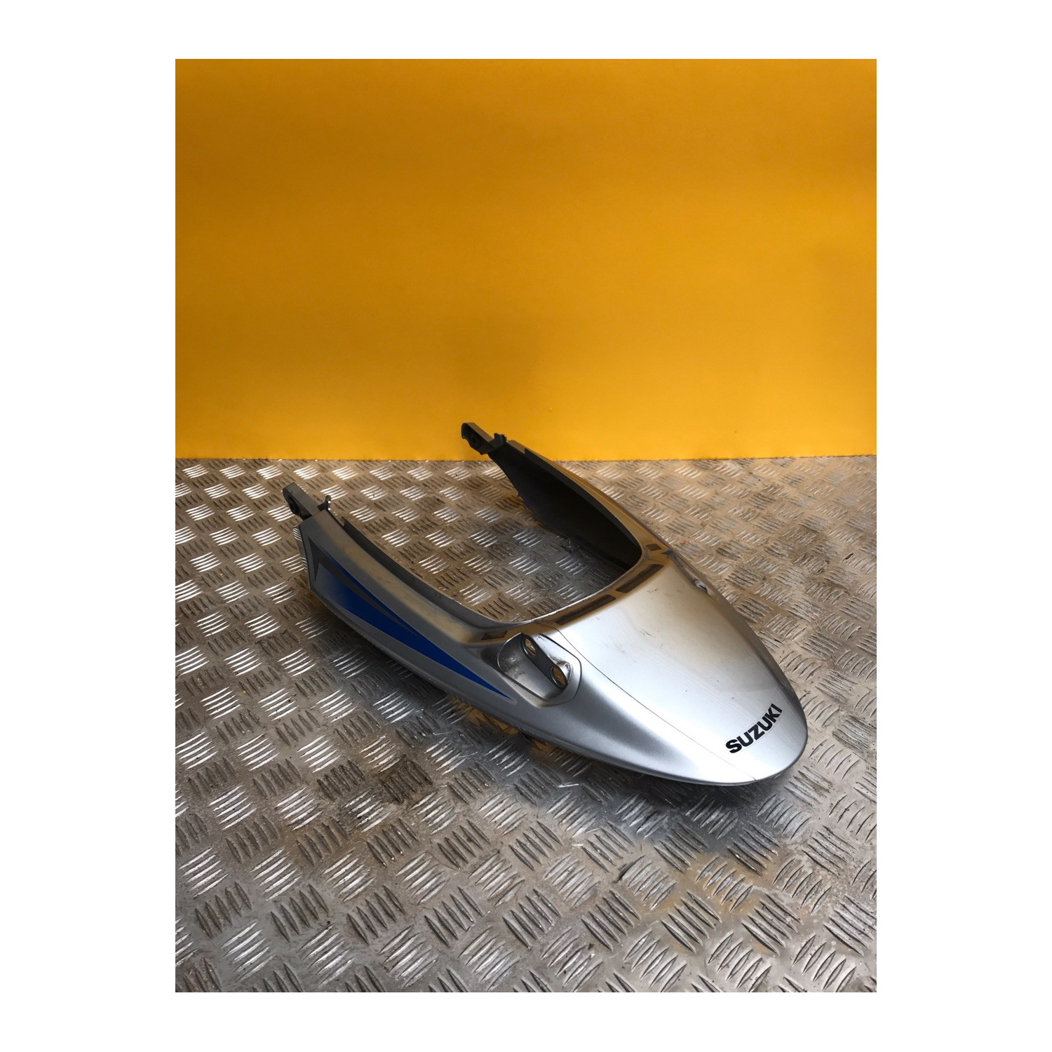 Coque arrière pour SUZUKI GSXF 650 2014