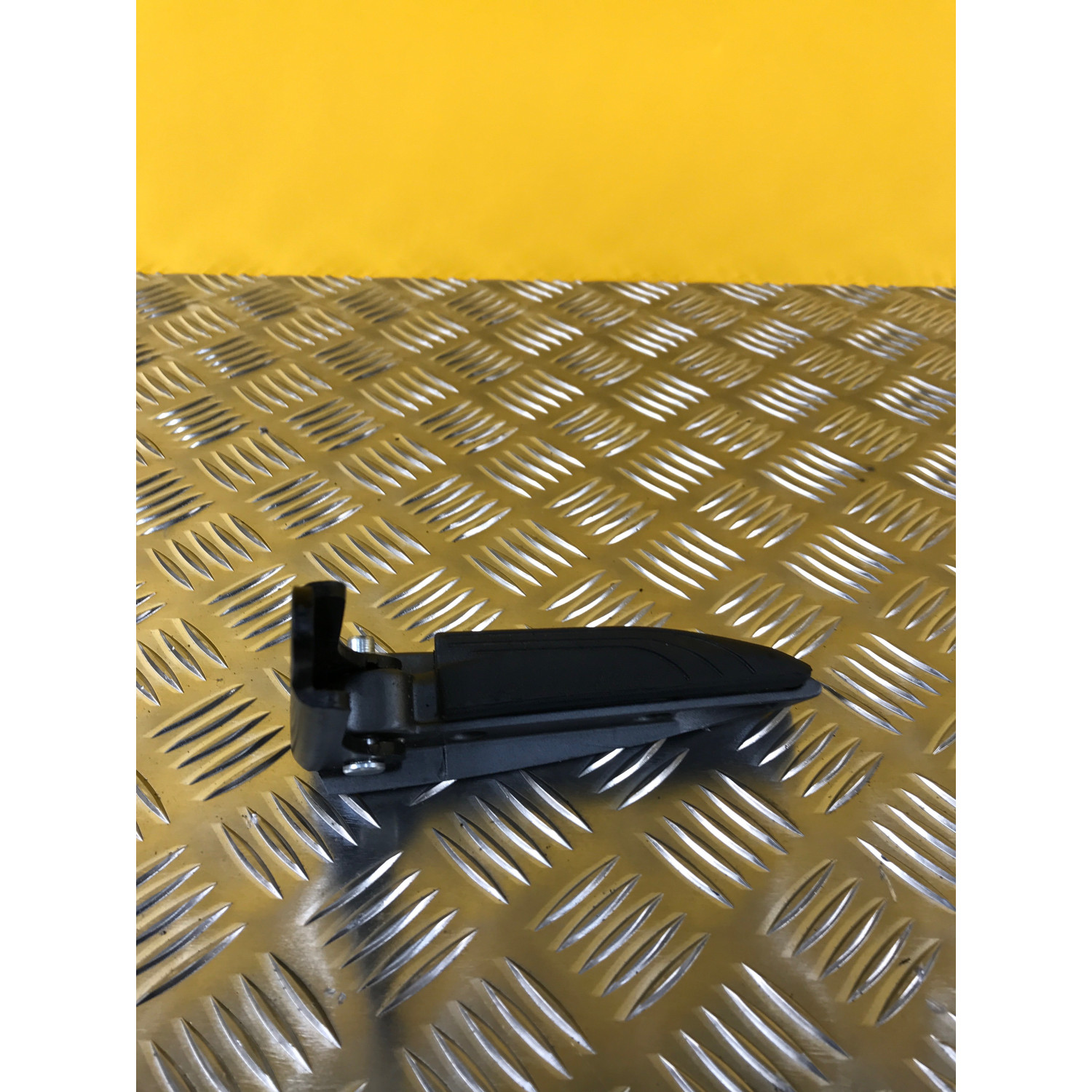 Repose pied arrière droit pour PIAGGIO BEVERLY 350 2020