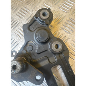 Platine repose pieds avant droite pour YAMAHA MT 07 2020