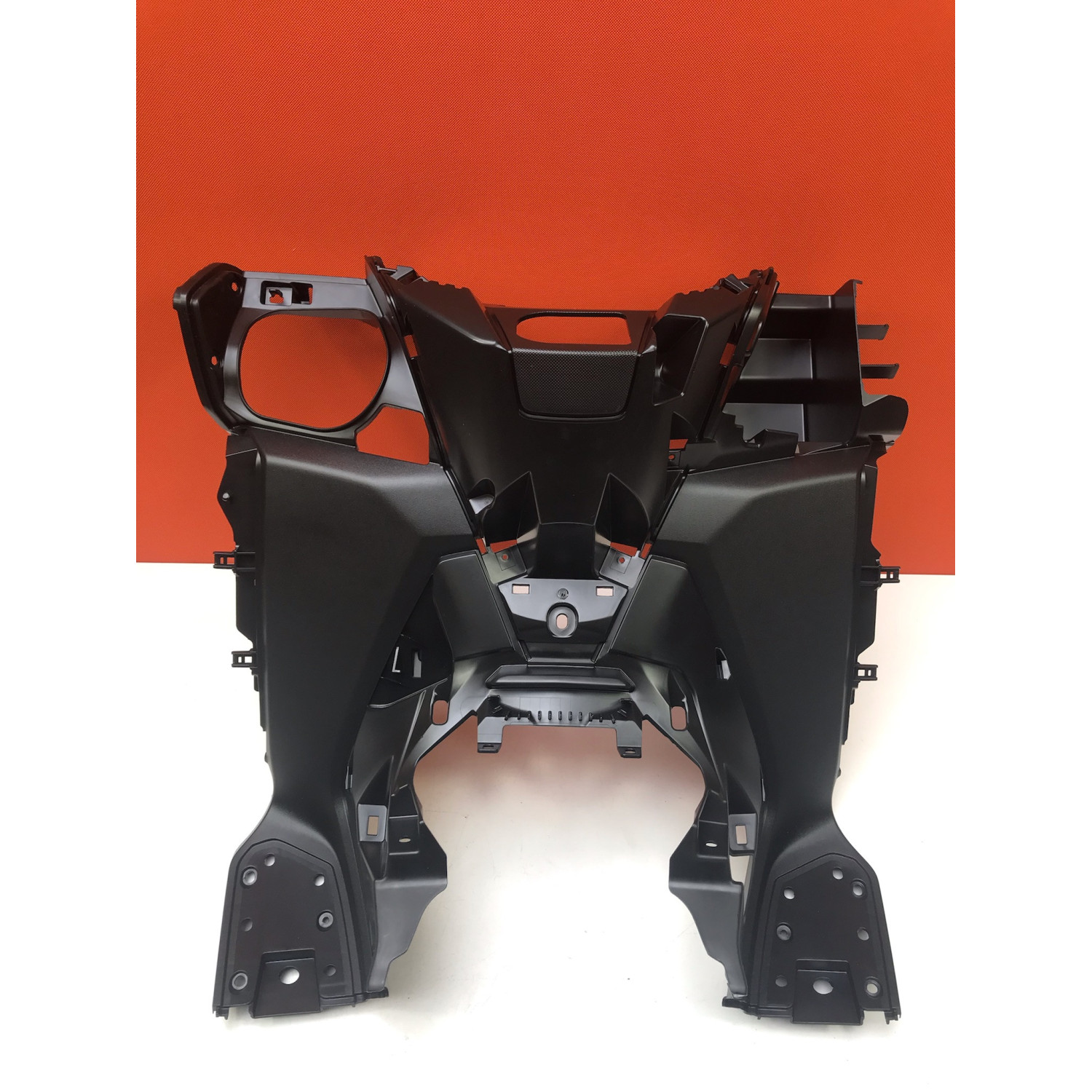 Tablier supérieur avant pour HONDA FORZA 350 81130-K0B-T01ZA