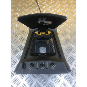 Carénage central trappe à essence pour PIAGGIO MP3 530 2024