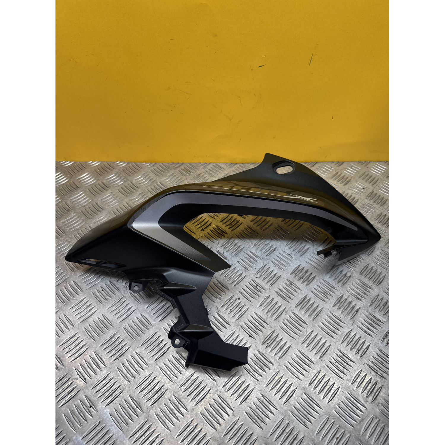 Ecope droite pour HONDA CB 500 X 2020 64430-MKP-J800