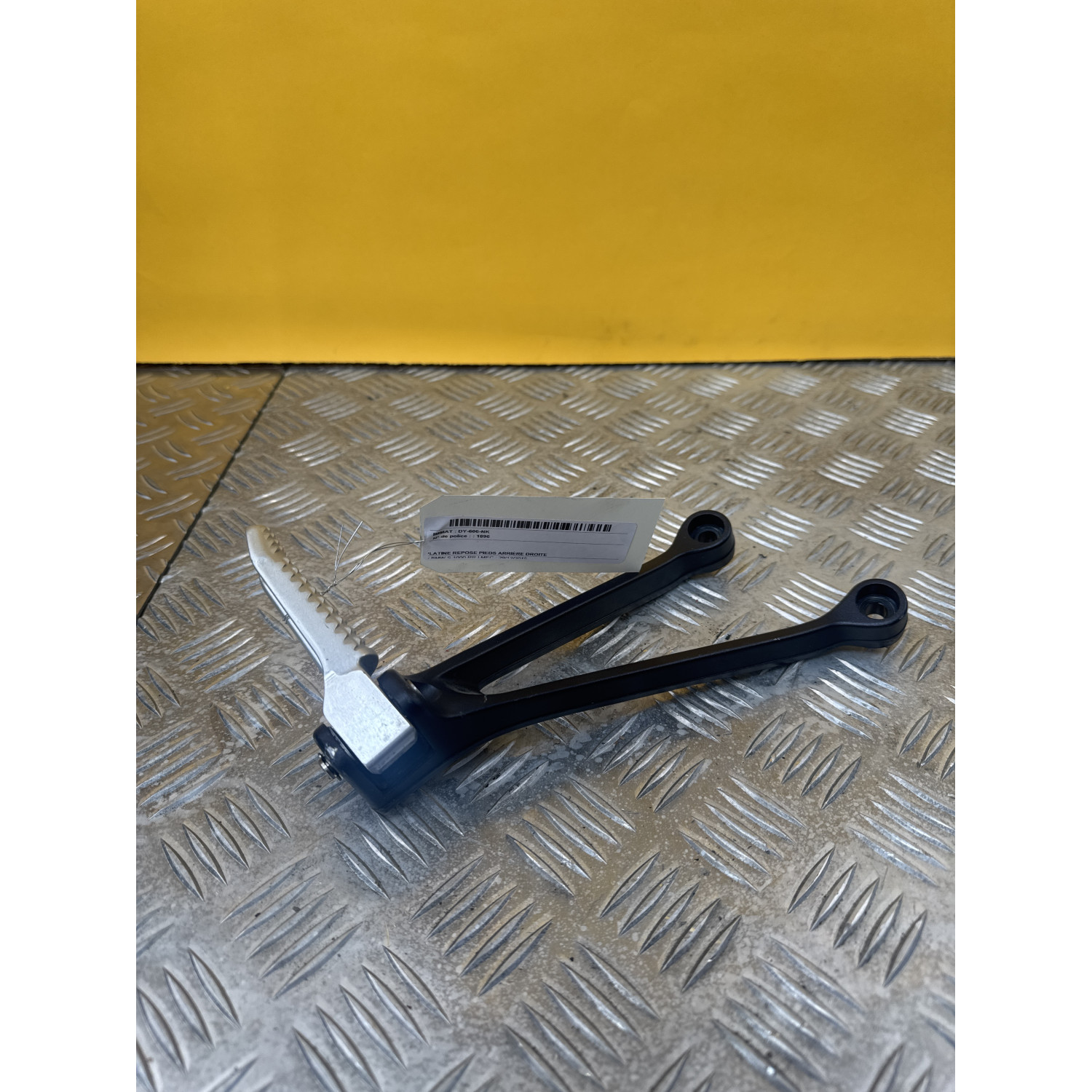 Platine repose pieds arrière droite pour BMW S 1000 RR 2015