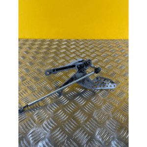 Platine repose pieds avant gauche pour YAMAHA R 1 2002