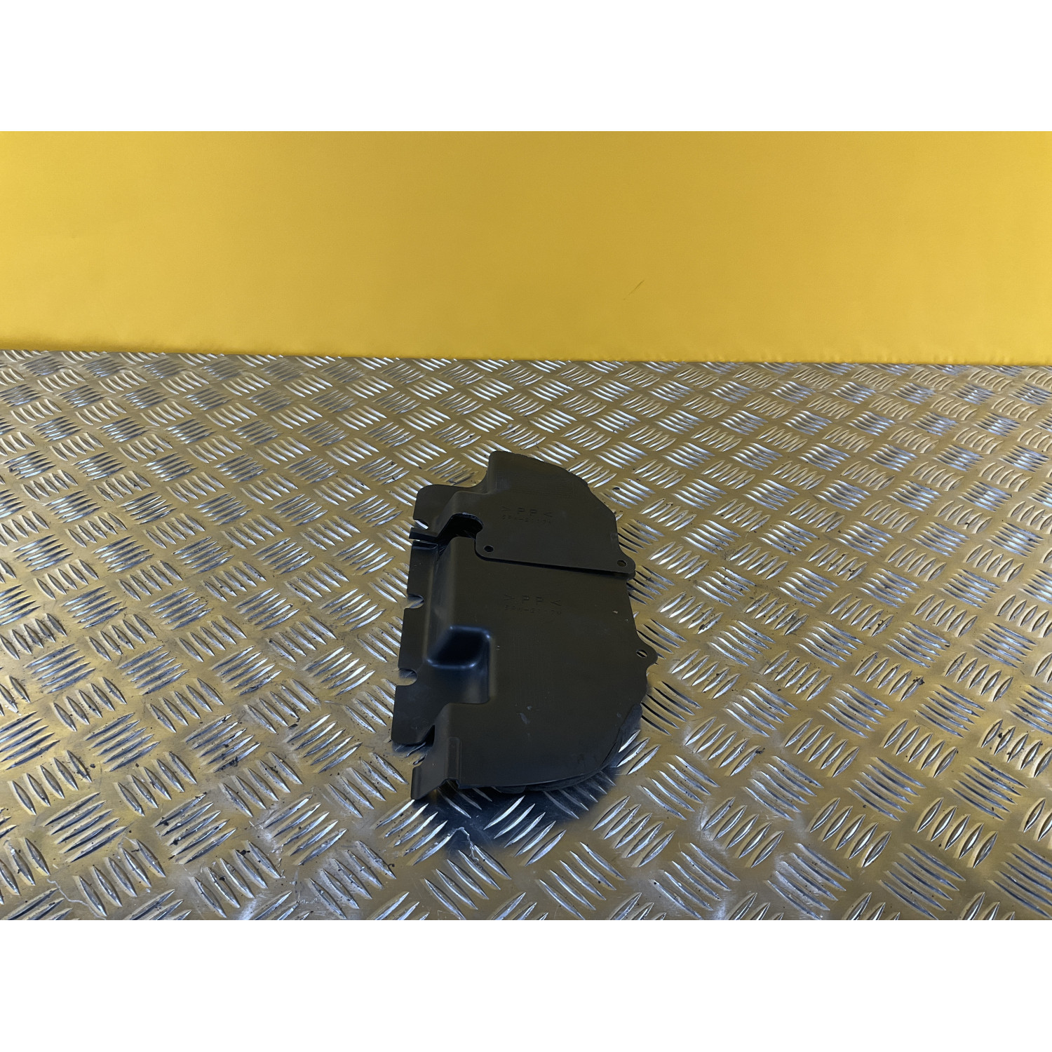 Intérieur de carénage sous le radiateur pour YAMAHA R 1 2002 5PW-2117M