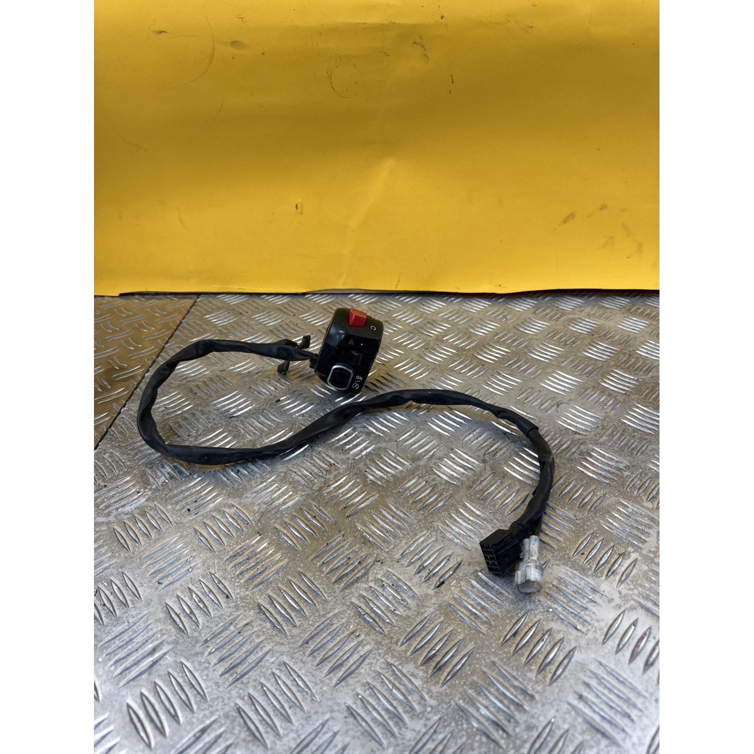 Commodo droit démarrage pour YAMAHA T MAX 530 2015