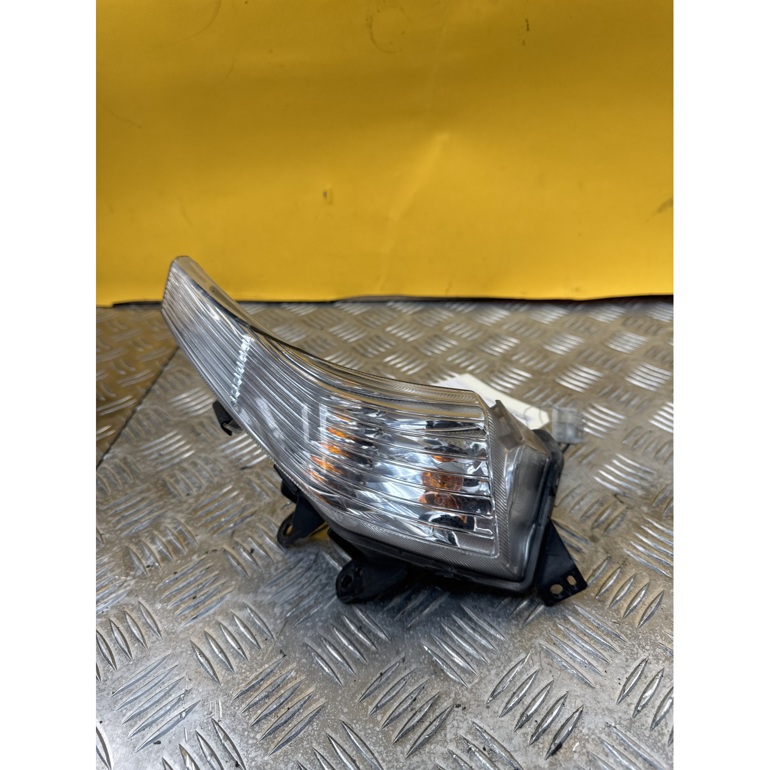 Clignotant avant droit pour YAMAHA T MAX 530 2015