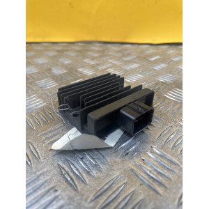Régulateur pour YAMAHA XMAX 125 2018 SH868AA