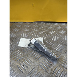 Repose pied arrière droit pour YAMAHA XMAX 125 2012