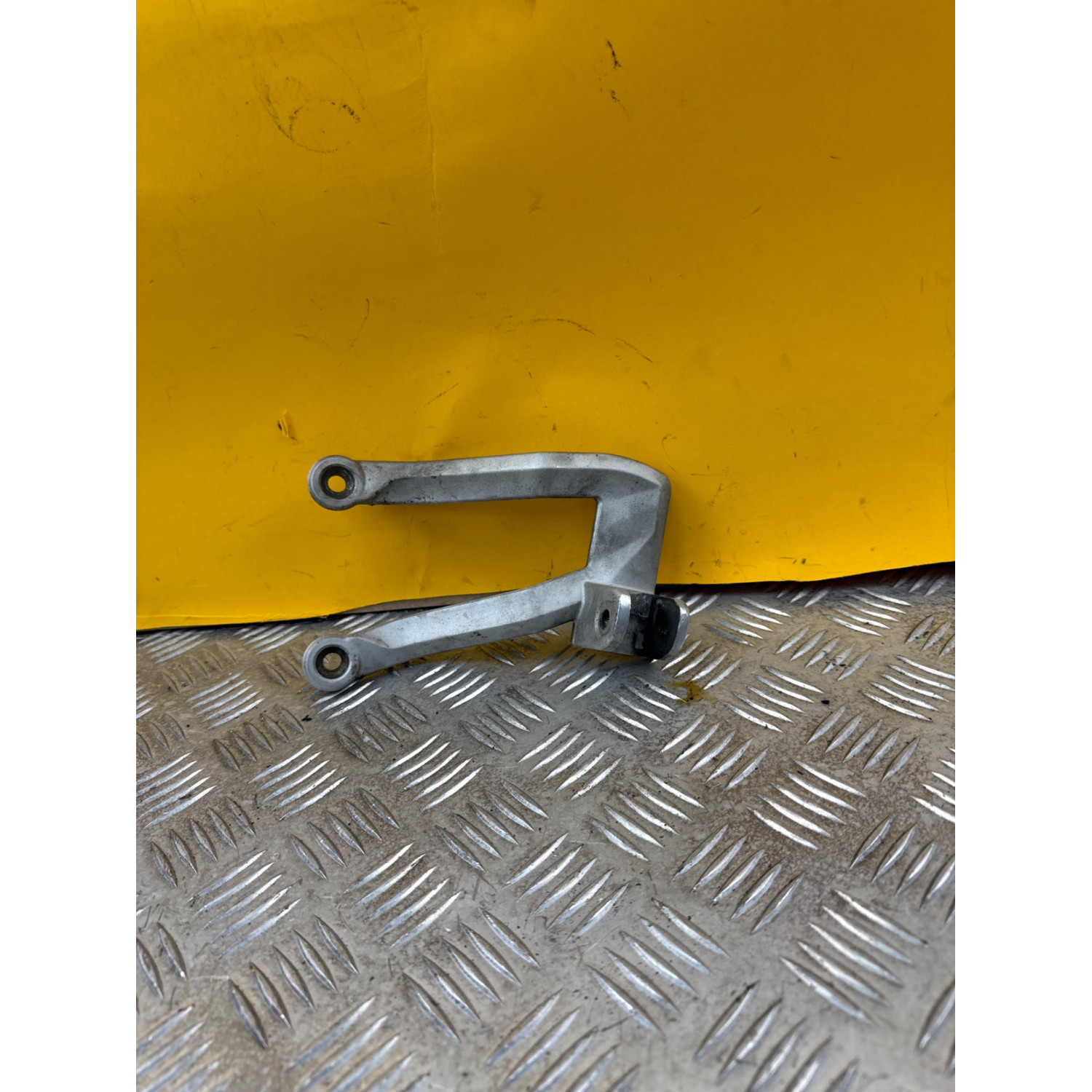 Platine repose pieds arrière gauche pour KTM SM 990 2008