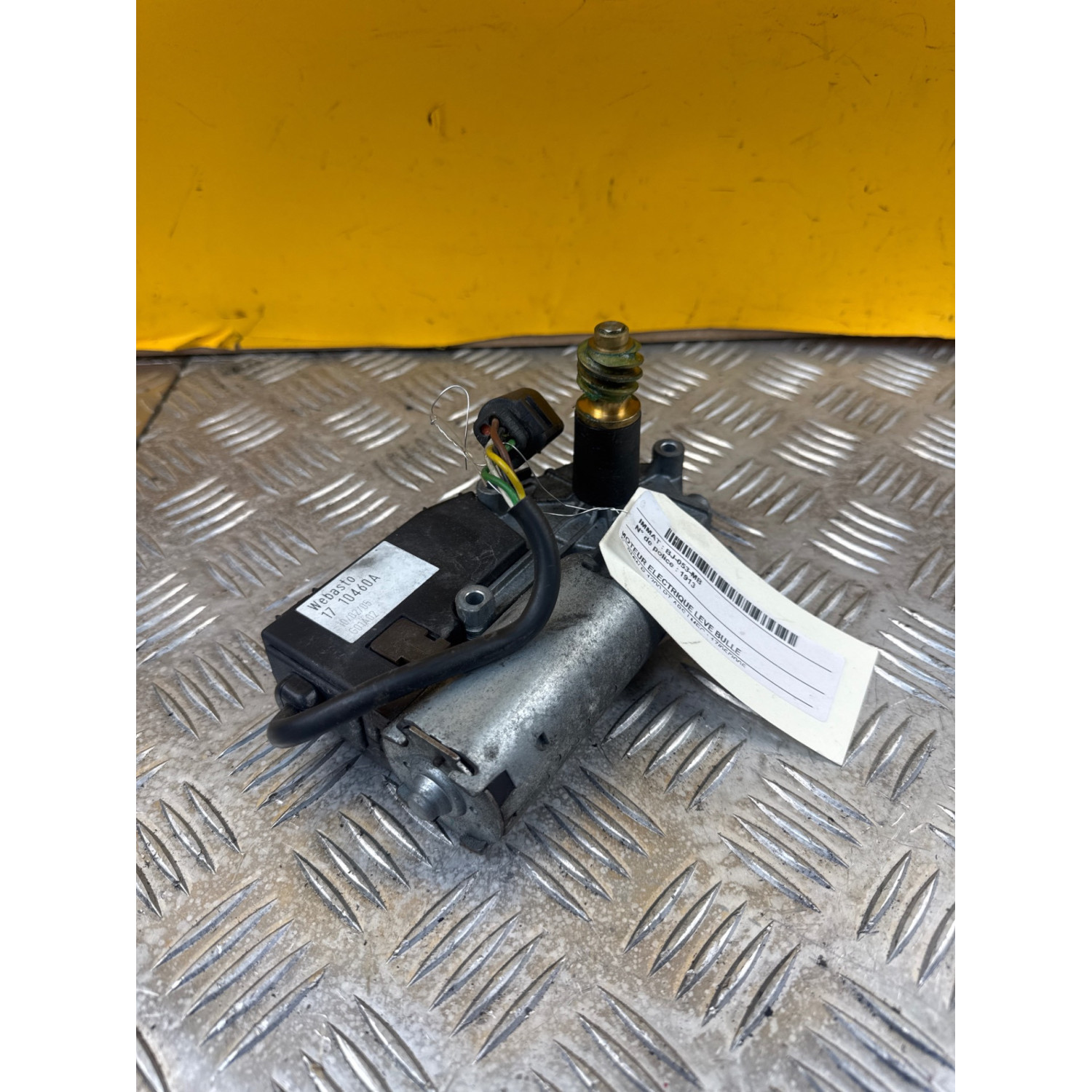 Moteur electrique leve bulle pour BMW R 1200 RT ABS 2005
