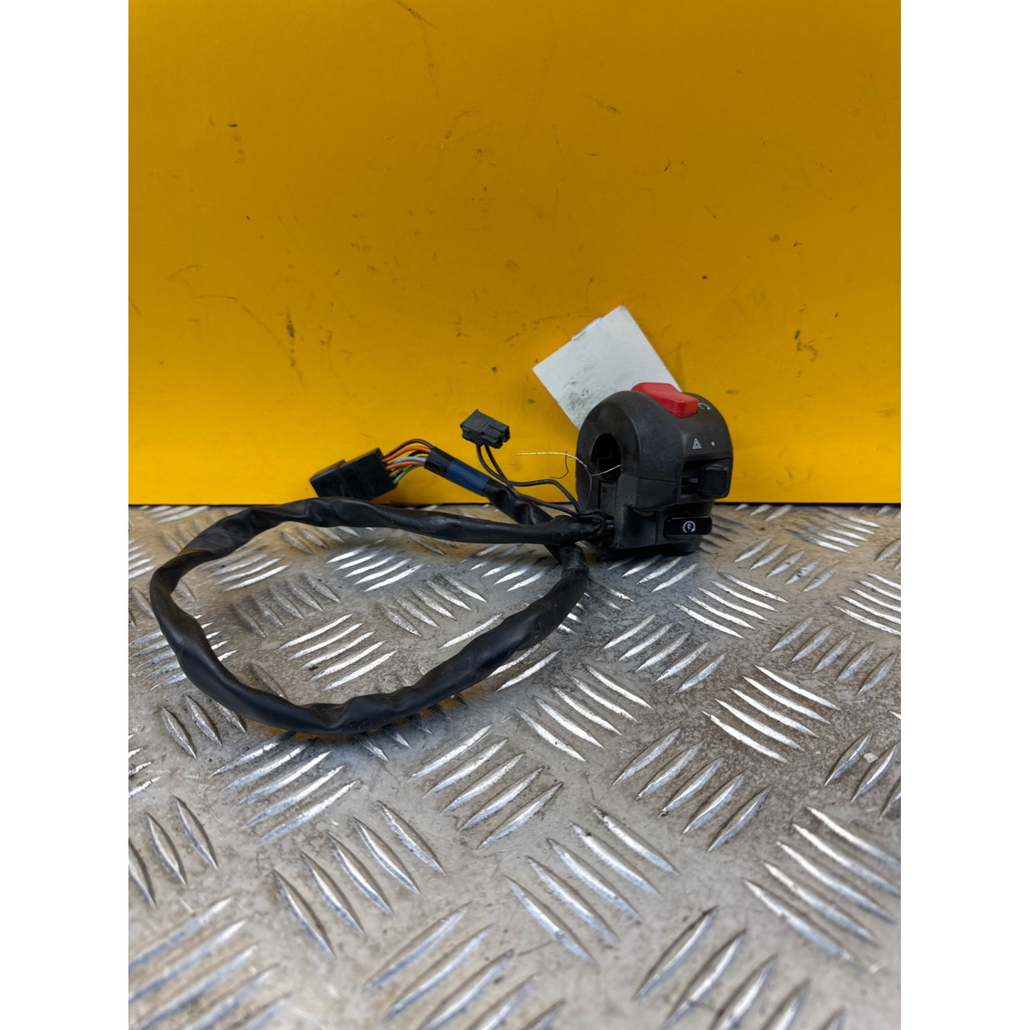 Commodo droit démarrage pour SUZUKI BANDIT 600 2003