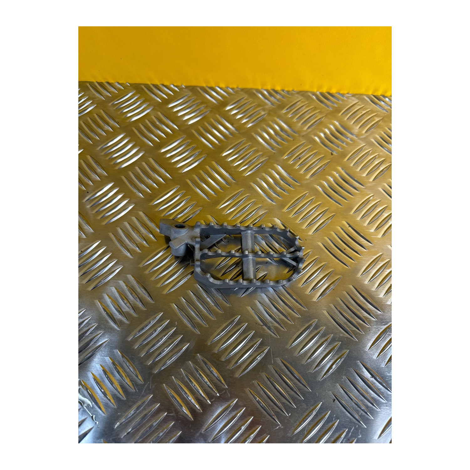 Repose pied avant droit pour BMW R 1200 GS 2015