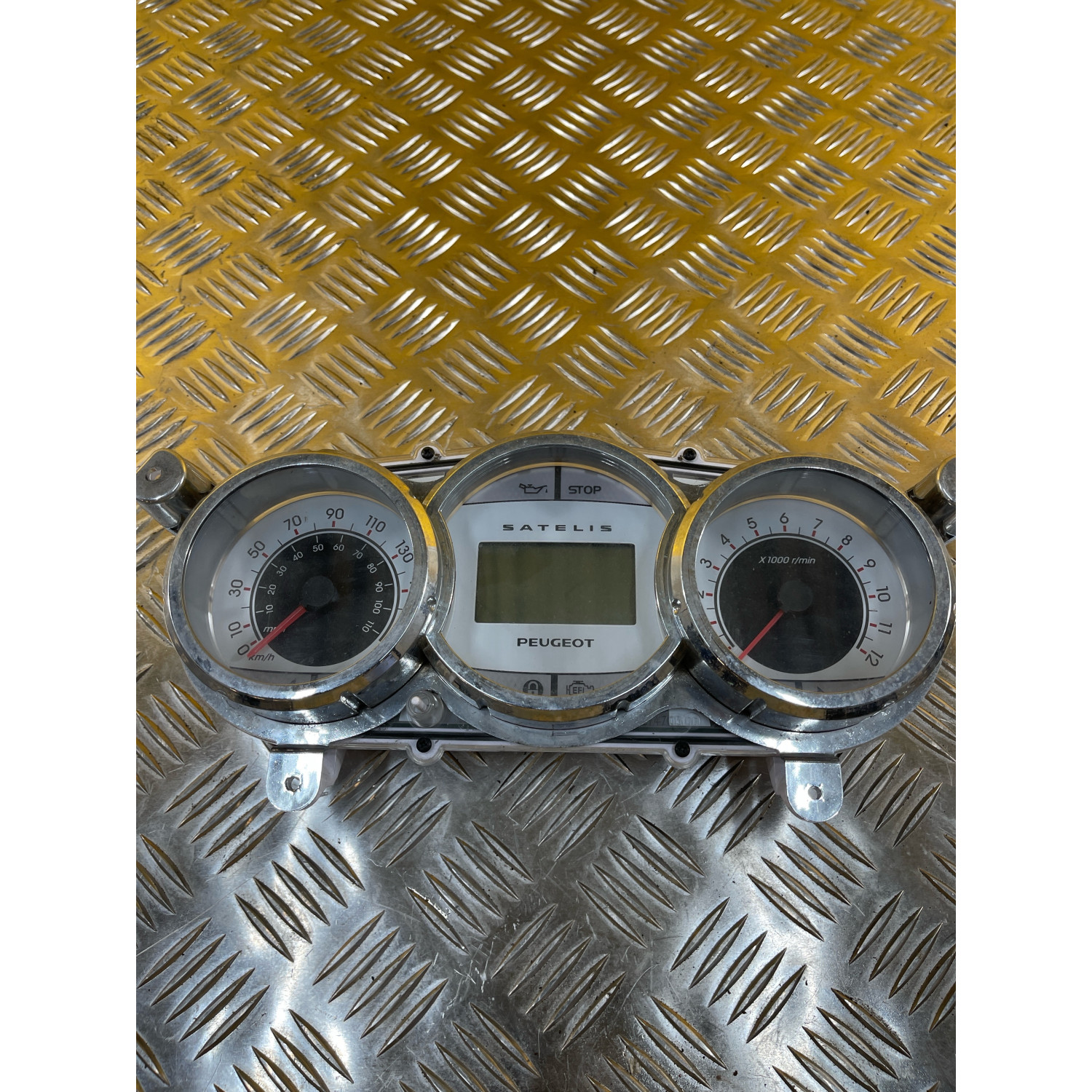 Compteur tableau de bord pour PEUGEOT SATELIS 125 2011