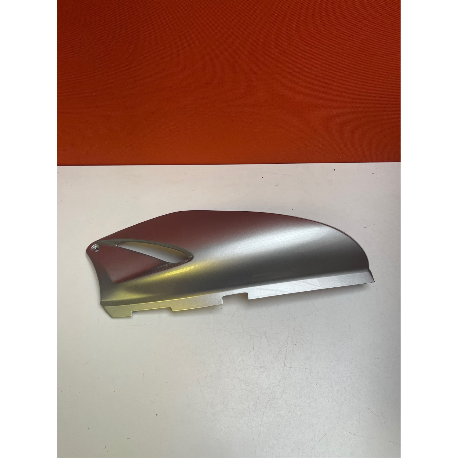 Cache latéral arrière sous selle droit pour HONDA XL LM 125 83500-KPC-640ZN