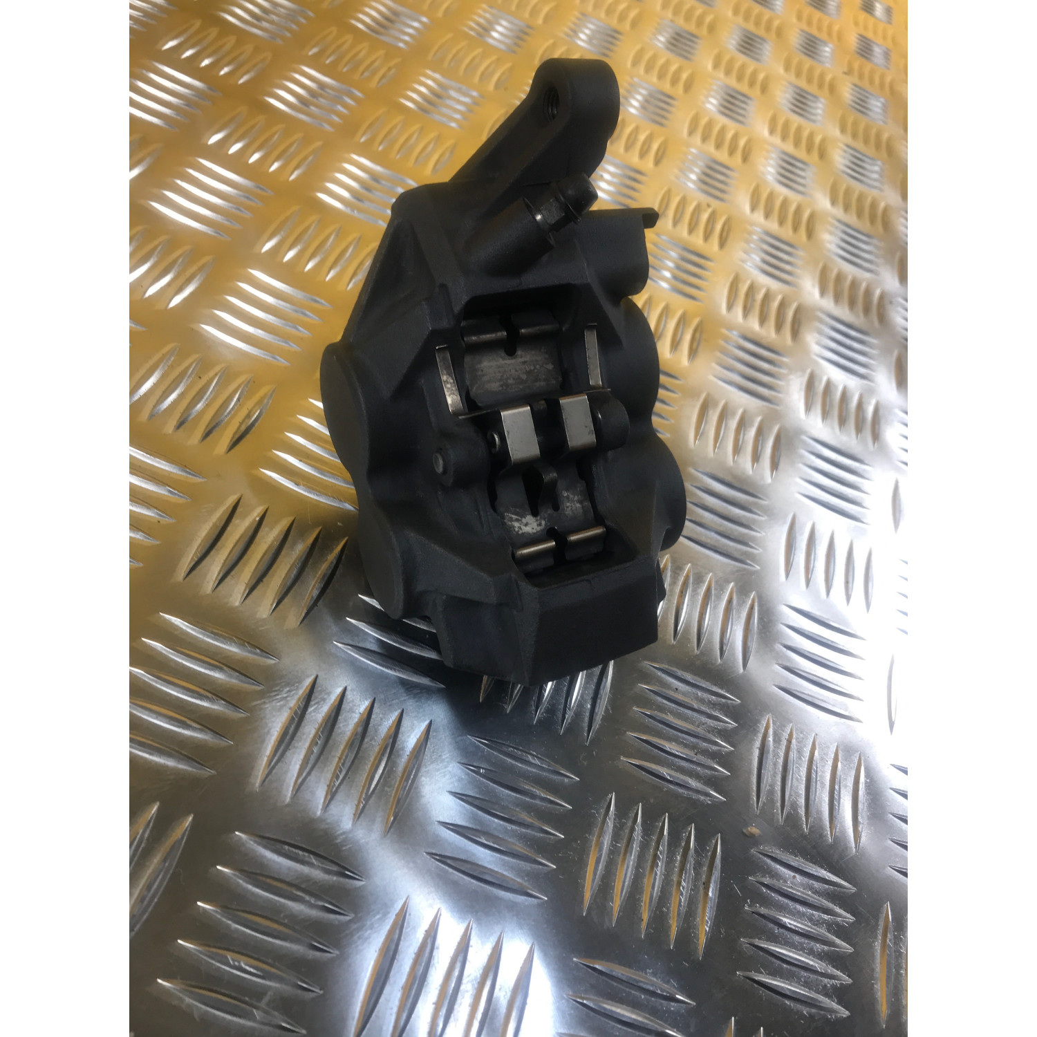 étriers de frein avant droit pour YAMAHA MT 07 TRACER 2020