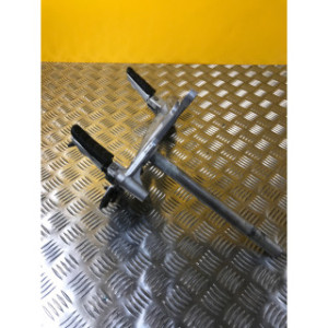 Platine repose pieds avant droite pour BMW F 900 XR 2021