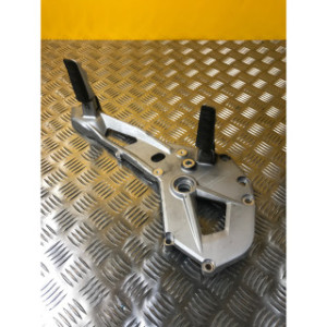 Platine repose pieds avant gauche pour BMW F 900 XR 2021