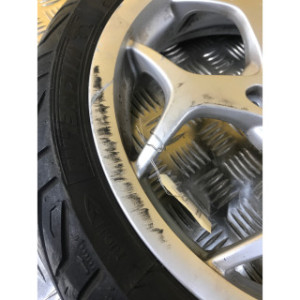 Jante avant gauche pour PIAGGIO MP3 500 LT 2017