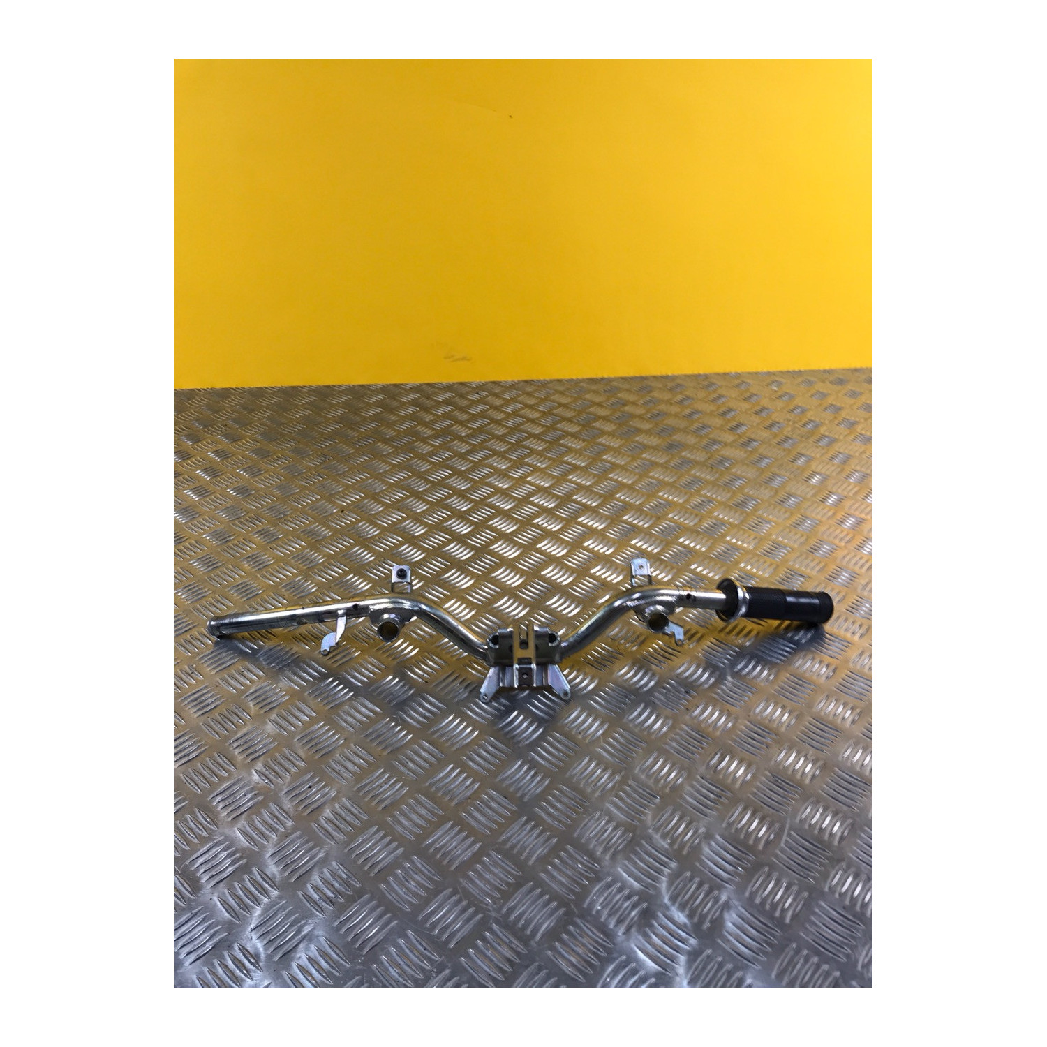 Guidon une pièce pour PIAGGIO VESPA 125 GT 2010