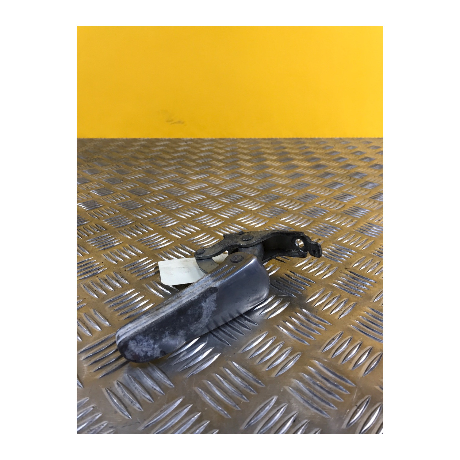 Repose pied arrière droit pour PIAGGIO VESPA 125 GT 2010