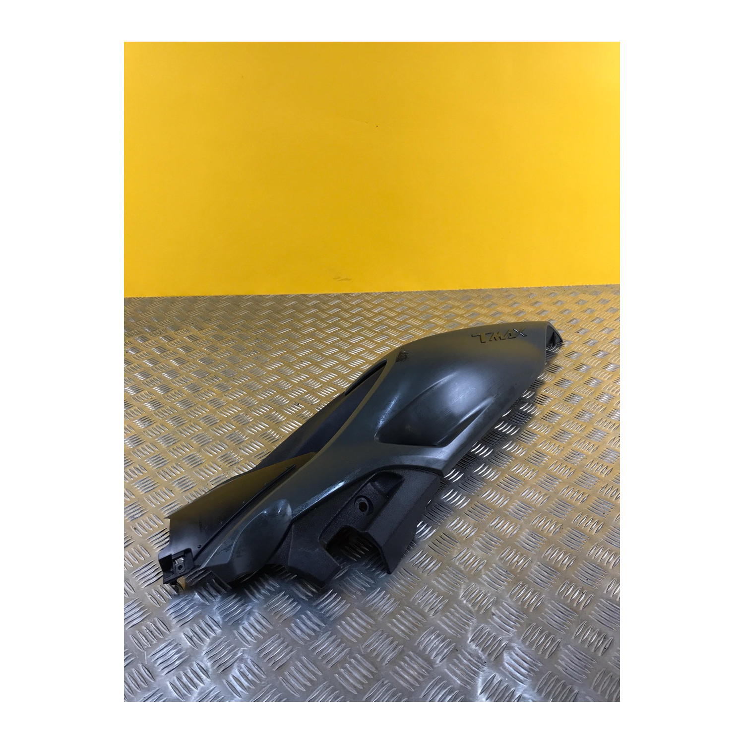 Demi coque arrière droite pour YAMAHA T MAX 560 2020