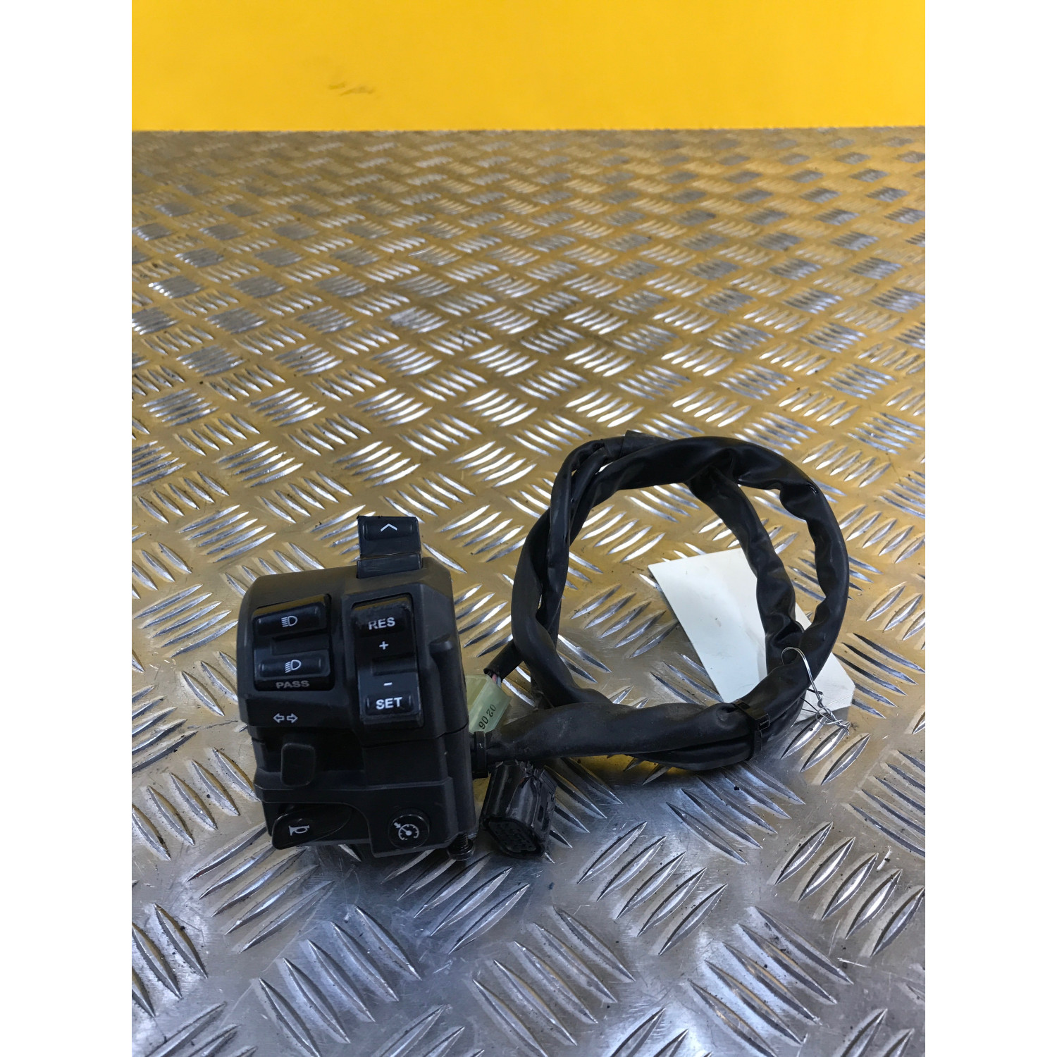 Commodo gauche gestion de l'éclairage pour YAMAHA T MAX 560 2020